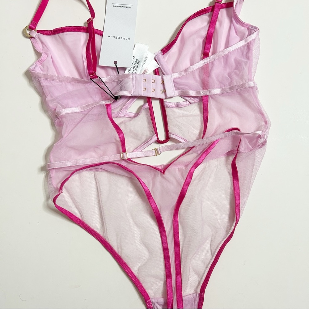 NWT Joni Bodysuit in Fuchsia Pink & Pirouette Pink
BLUEBELLA (size 32DD/E) - Picture 6 of 9